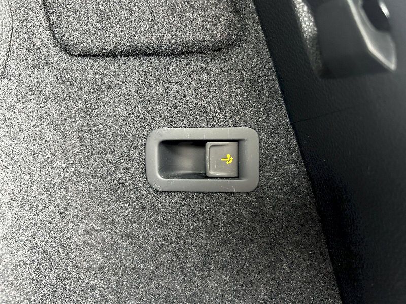 Škoda Karoq (2025) 2.0 TDI 85kW MP6 Selection - fotka 30 z 33