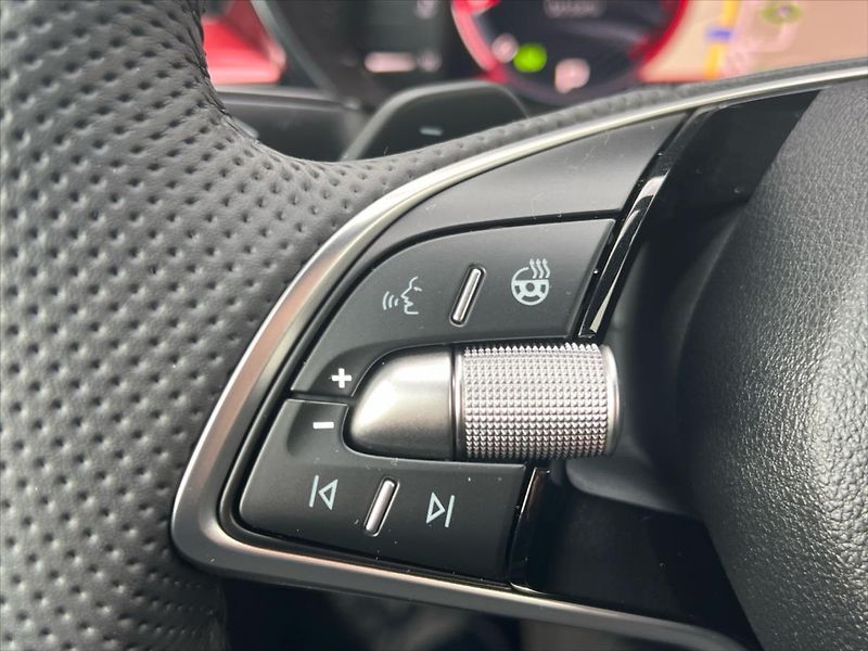 Škoda Fabia 1,5 TSi 110kW 7DSG MONTE CARLO - fotka 25 z 30