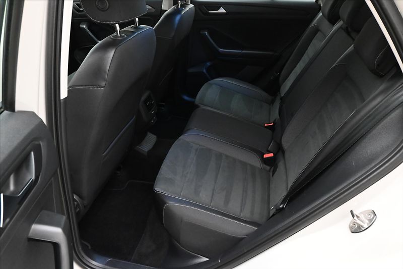 Volkswagen T-Roc 2,0 TDI 110 kW DSG STYLE Záruk - fotka 14 z 29