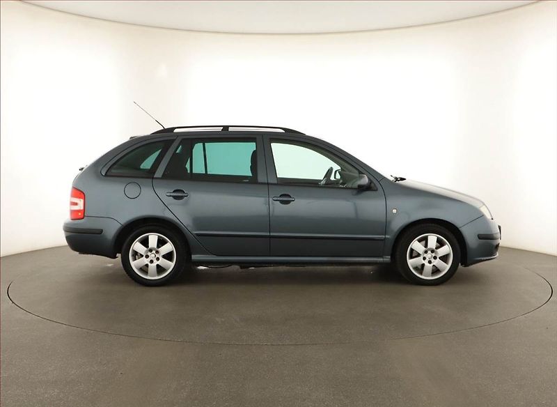 Škoda Fabia (2006) 2.0, po STK, slušný stav - fotka 6 z 16