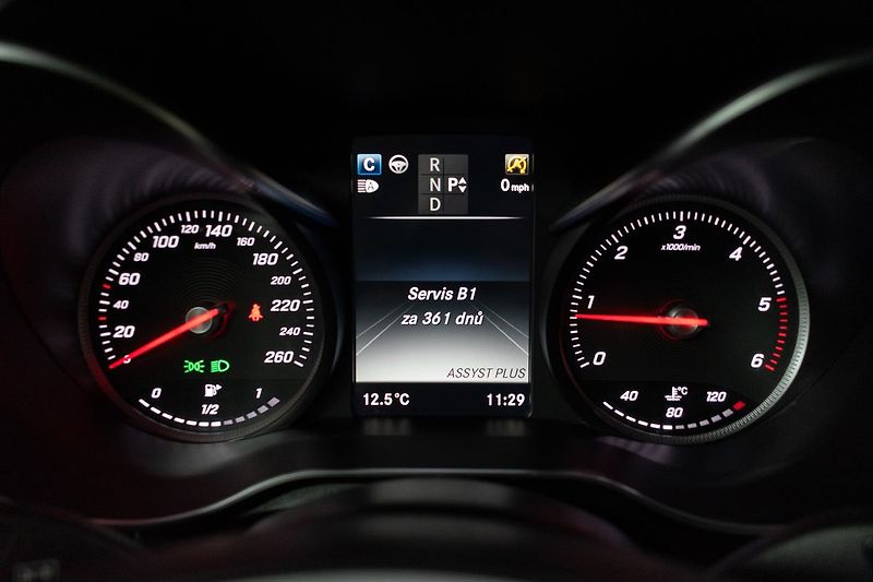 Mercedes-Benz GLC 250d 4MATIC*ACC*TAŽNÉ*DPH - fotka 24 z 44