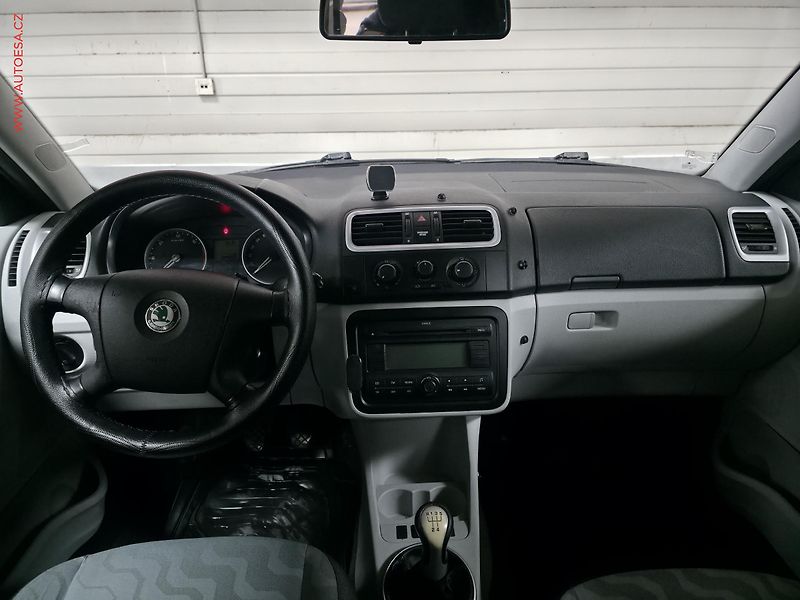 Škoda Fabia (2008) 1.4TDi, AC, TZ - fotka 8 z 15