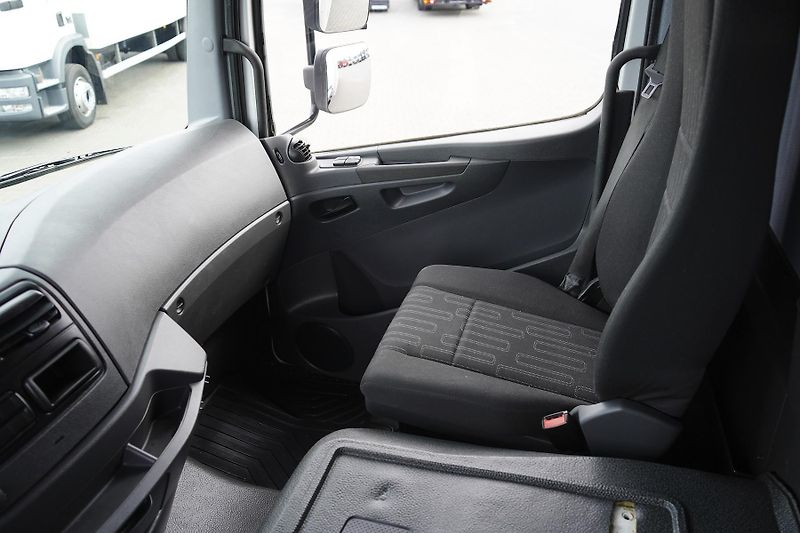 Mercedes-Benz Atego (2018) 1221 / ACC / EURO 6 / KONTENER - fotka 39 z 45