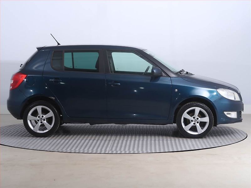 Škoda Fabia (2013) 1.2 TSI, po STK, slušný stav - fotka 6 z 16
