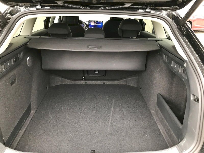 Škoda Superb (2025) COMBI SELEC TD 110/2.0 A7F - fotka 7 z 29