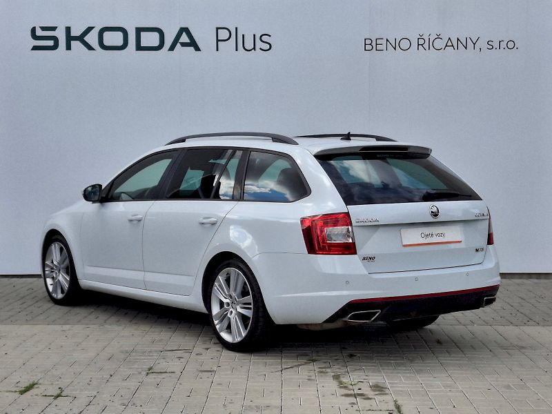 Škoda Octavia (2015) Combi RS DSG 2,0TDi 135kW - fotka 10 z 34