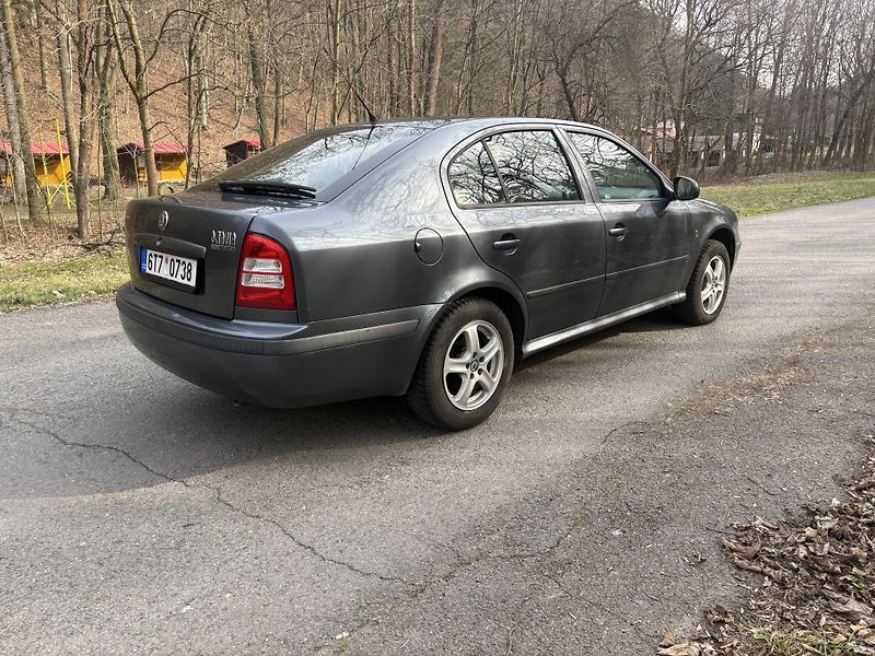Škoda Octavia (2009) 1.6 75kW BENZIN+LPG - fotka 6 z 20