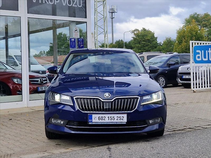 Škoda Superb 2,0 TDI 4x4 WEBASTO KAMERA TAŽ - fotka 8 z 41