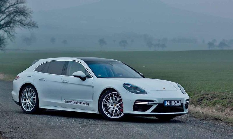 Porsche Panamera Turbo Sport Turismo.