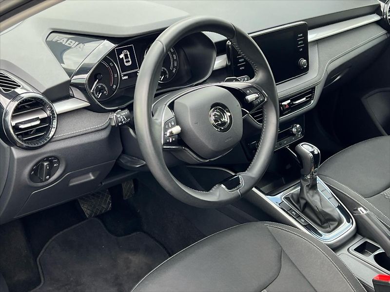 Škoda Fabia 1,0 TSi 81kW 7DSG STYLE  IV. - fotka 10 z 23