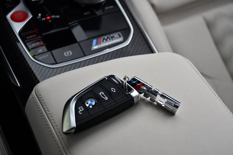 BMW M3 COMP.HUD XD H/K CARBON ZÁRUKA - fotka 39 z 47