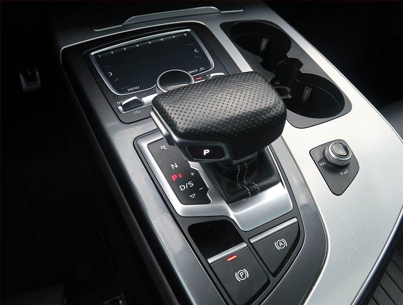 Audi Q7 (2016) S-Line 3.0 TDI - fotka 13 z 30
