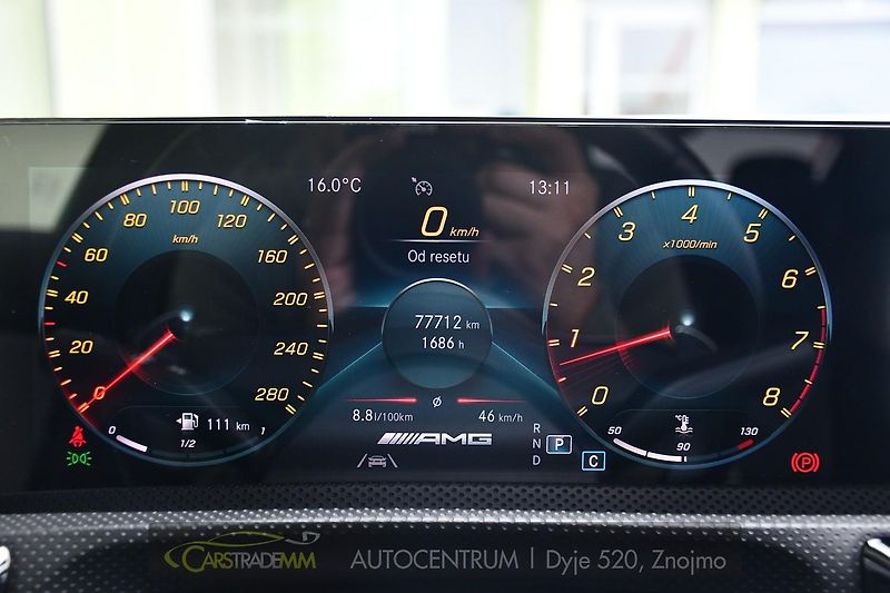 Mercedes-Benz CLA AMG 35 KESSY PANO 4MATIC - fotka 29 z 58