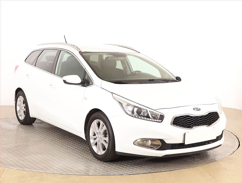 Kia Ceed (2015) 1.6 CRDi, Serv.kniha, Tempomat - fotografie inzerátu