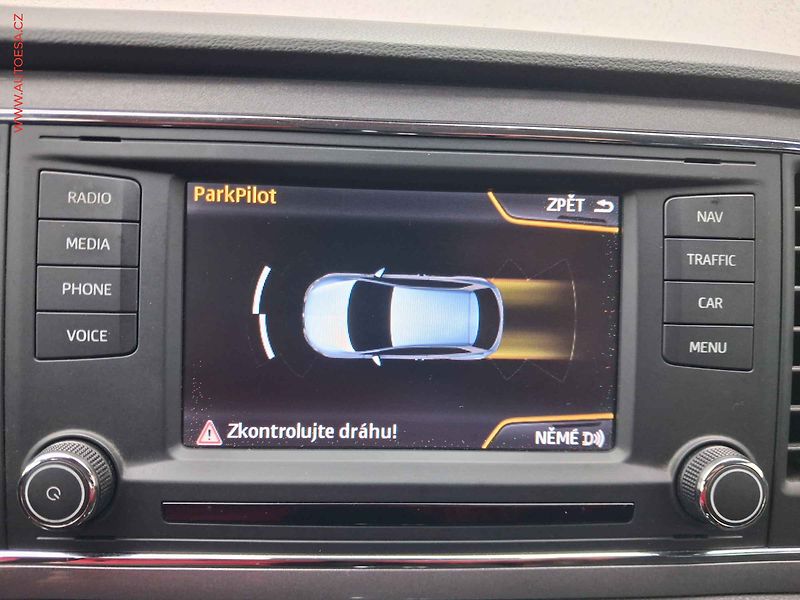 Seat Leon (2013) 1.8 TSi, FR, DSG, LED, navi - fotka 18 z 21