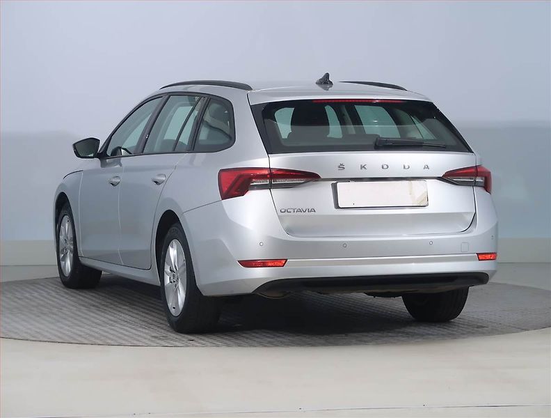 Škoda Octavia (2022) Ambition 2.0 TDI, ČR,1.maj - fotka 4 z 20