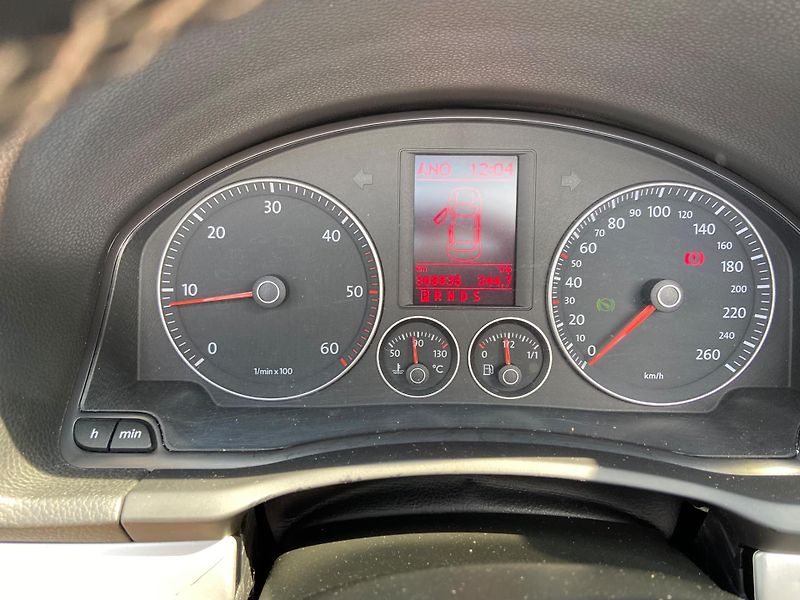 Volkswagen EOS (2007) 2.0 TDi 103kW, kabriolet - fotka 13 z 17