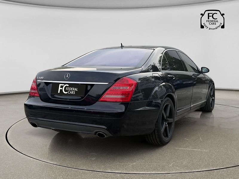 Mercedes-Benz Třídy S S 500 L - fotka 5 z 30