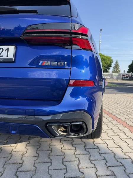 BMW X5 (2025) BMW X5 M60i xDrive - fotka 8 z 21