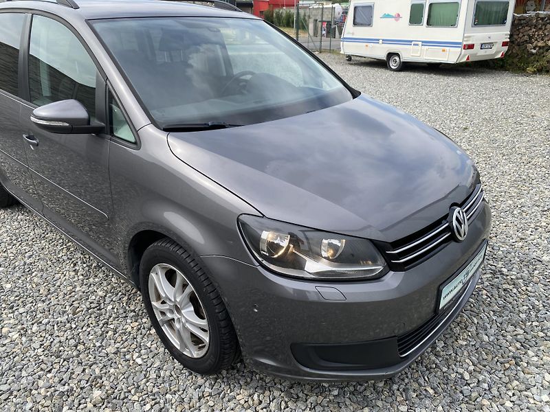 Volkswagen Touran 2.0TDi 140PS DSG TAŽNÉ - fotka 20 z 47