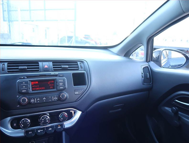 Kia Rio (2014) 1.25 CVVT, Serv.kniha - fotka 8 z 14