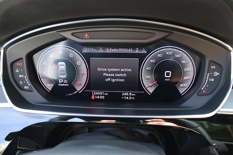 Audi A8 - fotka 33 z 68