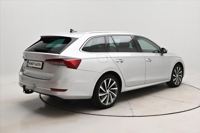 Škoda Octavia 1,5 TSI 110kW Style Manuál Zár - fotka 5 z 32