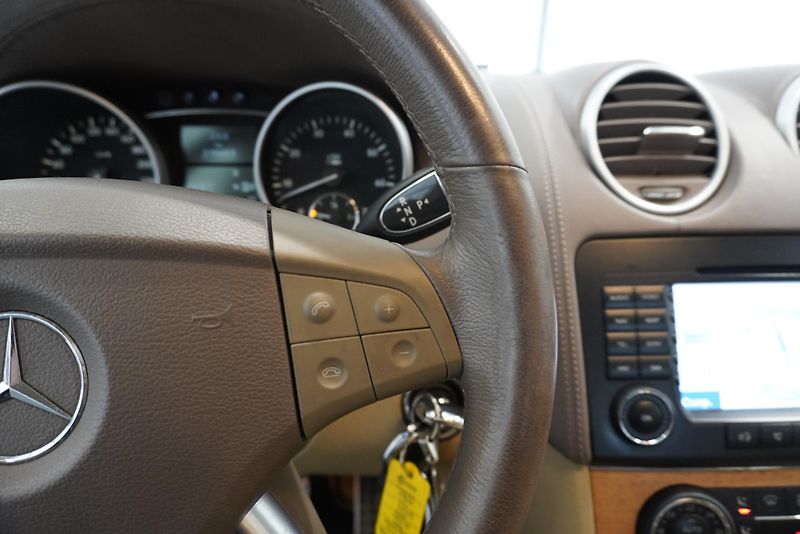 Mercedes-Benz GL (2006) 5,5I V8 4MATIC AUTOMAT 7 MÍST - fotka 21 z 36