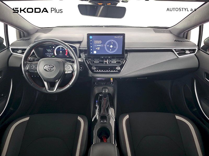 Toyota Corolla (2025) TS 1.8HEV 140k GR SPORT - fotka 5 z 32