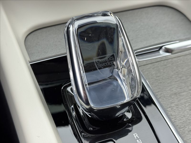 Volvo S60 2,0 B3 DPH INSCRIPTION H/K ČR - fotka 23 z 40