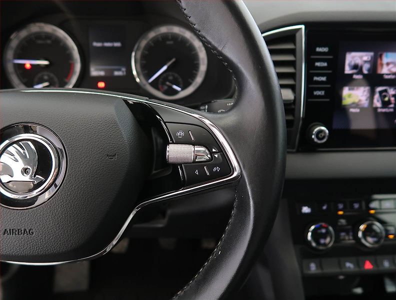 Škoda Karoq (2021) Style 2.0 TDI, Serv.kniha - fotka 20 z 25