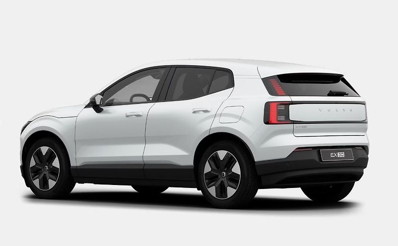 Volvo EX30 (2026) P5 ELECTRIC RWD PLUS - fotka 6 z 12