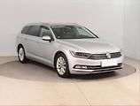 Volkswagen Passat (2018) Highline 2.0 TDI, Automat - náhled 1