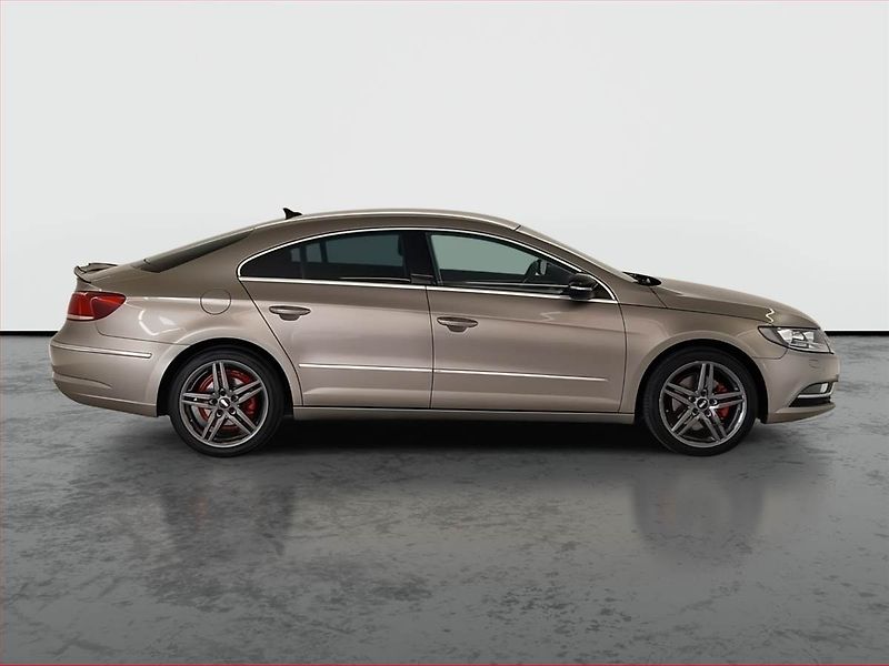 Volkswagen CC (2012) Comfortline 2.0 TDI, Automat - fotka 6 z 21