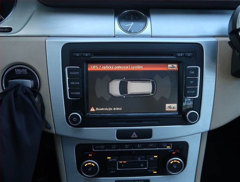 Volkswagen Passat (2011) Highline 2.0 TDI, 4X4 - fotka 22 z 24