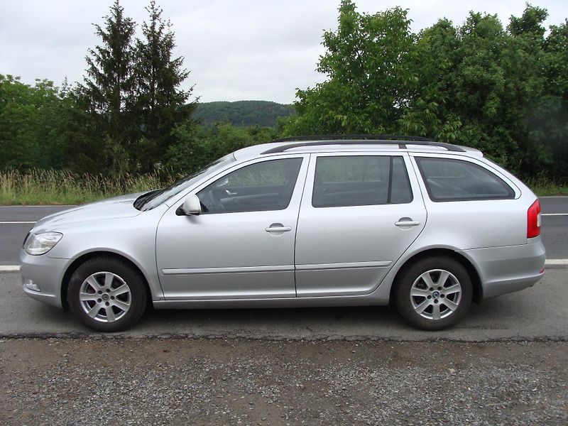 Škoda Octavia 1.4 TSi, 90 kW, klimatizace - fotka 2 z 27