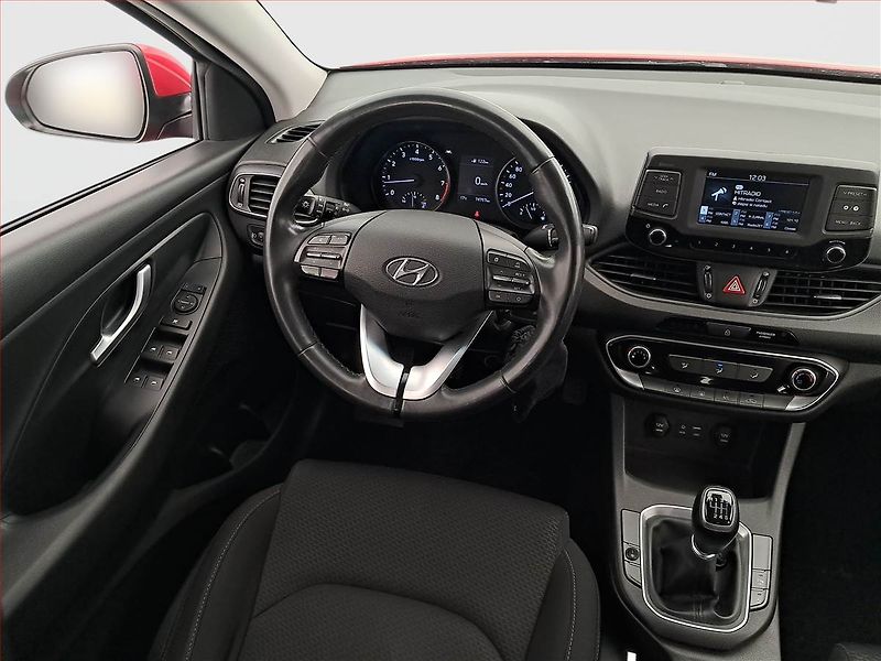 Hyundai i30 (2018) 1.4 T-GDI, Serv.kniha - fotka 7 z 16