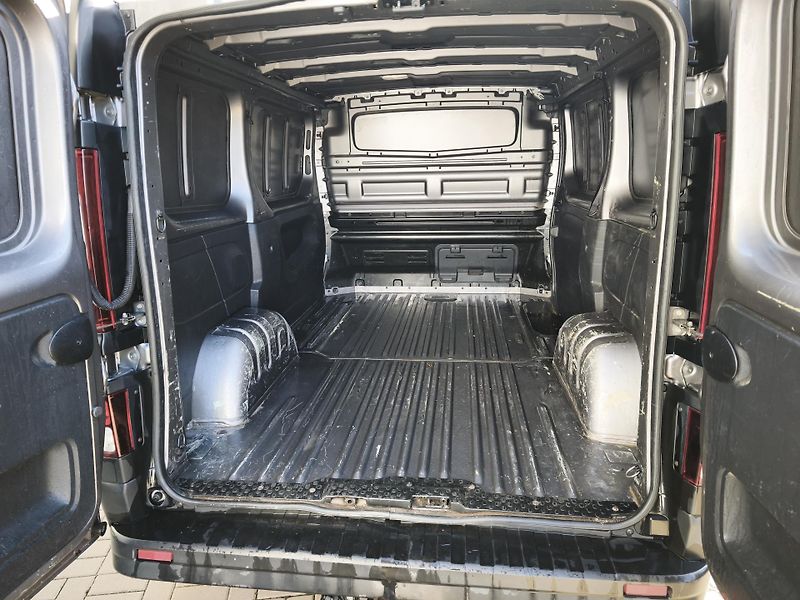 Renault Trafic (2017) 1,6dCi 70kW  - fotka 12 z 22