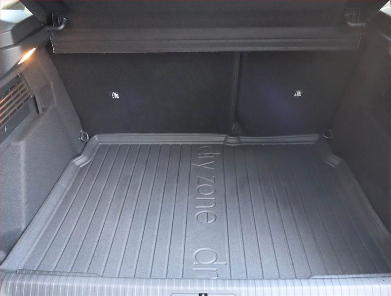 Citroën C4 (2025) 1.2 PureTech, ČR,1.maj - fotka 14 z 16