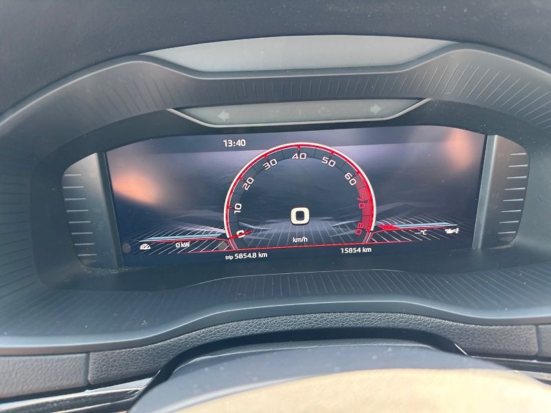 Škoda Karoq (2024) Sportline 1.5 TSI DSG 110 kW - fotka 20 z 33