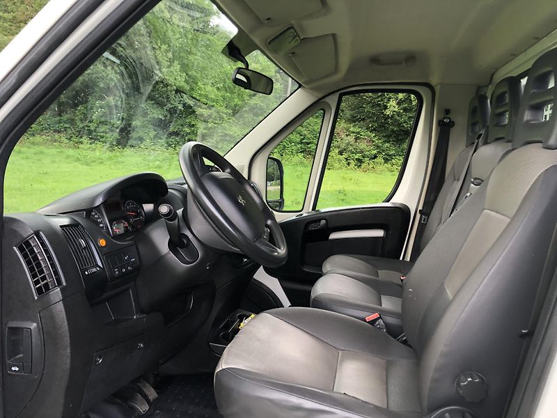 Peugeot Boxer (2021) 2.2HDi 3,6m x 2m 62000 km !! - fotka 6 z 11