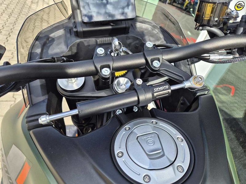 CFMOTO (2026) 1000 MT-X TOURING - fotka 19 z 43