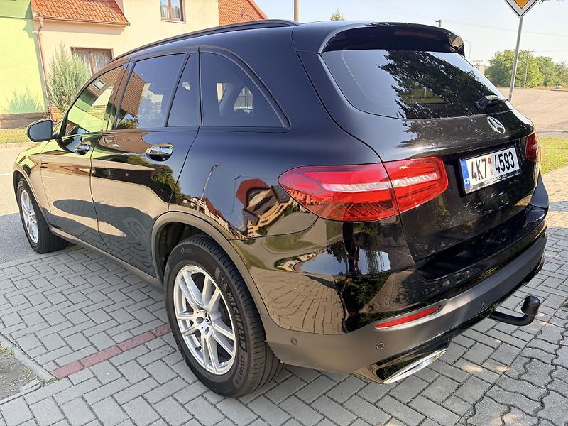 Mercedes-Benz GLC 220D 4MATIC - fotka 3 z 49
