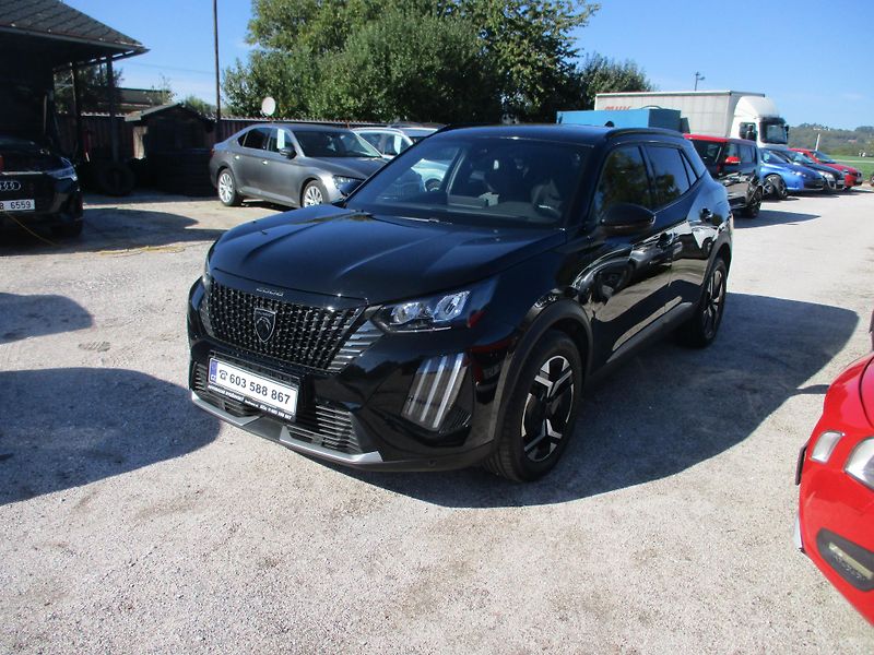 Peugeot 2008 (2024) 1,2 Pure Tech - fotka 1 z 10