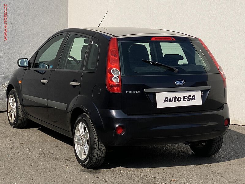 Ford Fiesta (2007) 1.3i, ČR, AC - fotka 6 z 14