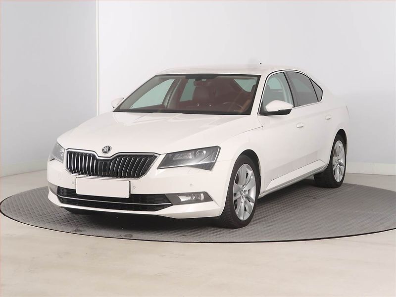Škoda Superb (2016) Style 2.0 TDI 4x4, 4X4 - fotka 2 z 23
