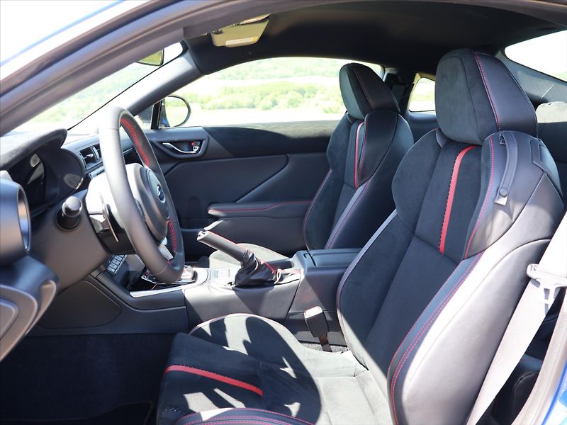 Subaru BRZ 2,4 168kW Limited Sti CZ - fotka 11 z 39