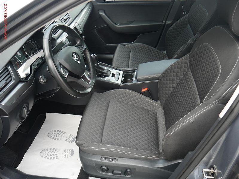 Škoda Superb (2017) 1.6TDi, DSG, navi, xenon - fotka 9 z 21