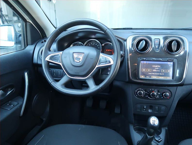 Dacia Logan (2019) 1.0 SCe, Navi, Tempomat - fotka 7 z 15