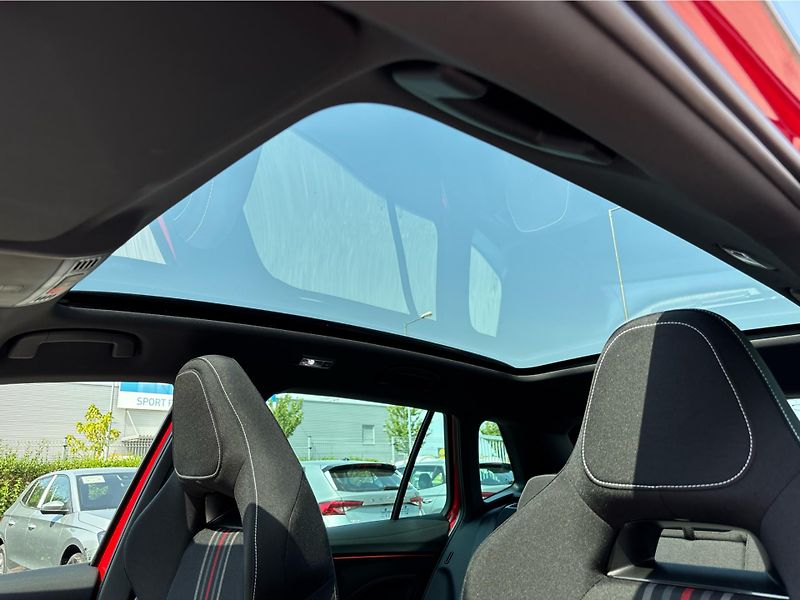 Škoda Kamiq 1,0TSi 85kW MONTE CARLO DSG - fotka 22 z 30
